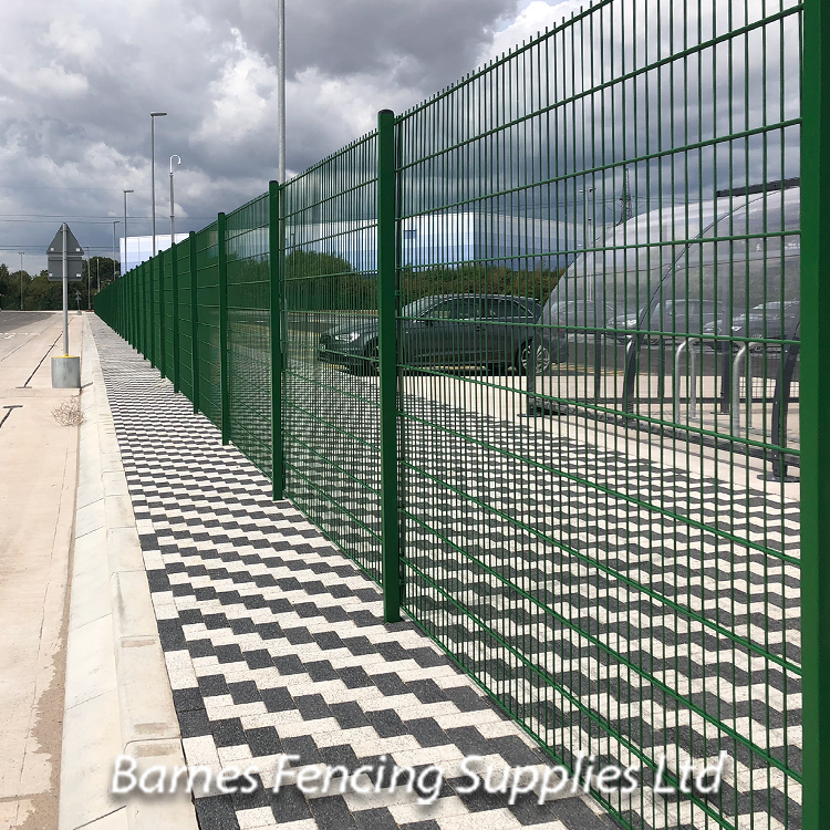 Green Metal Rigid Panel Security Fencing